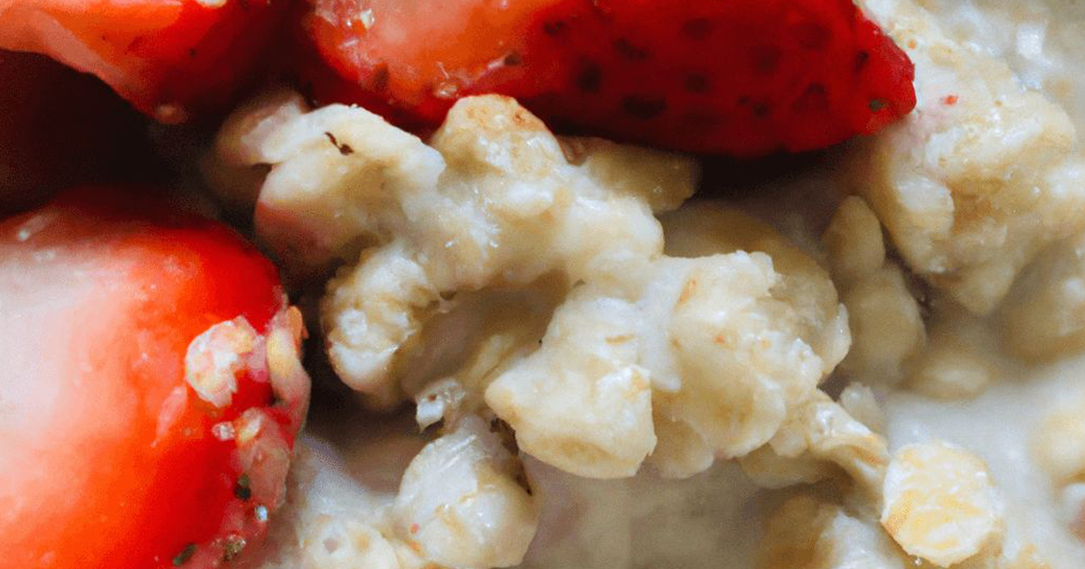 Strawberries and Cream Oatmeal: A Delicious and Nutritious Breakfast Option